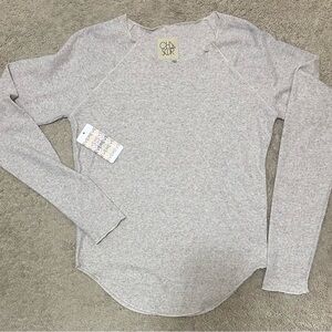 NWT  Chaser Seamed Thermal Raglan Long Sleeve Top